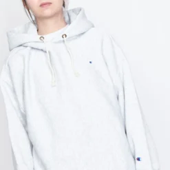 Champion - Reverse Weave Hooded Sweatshirt (Heather Gray) -Mode Vêtement Magasin Champion Reverse Weave Hooded Sweatshirt Heather Grey 2