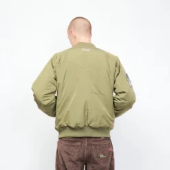 DIME - Velcro Patch Bomber Jacket (Asparagus) 10 DIME - Velcro Patch Bomber Jacket (Asparagus) -Mode Vêtement Magasin Dime Velcro Patch Bomber Jacket Asparagus 6