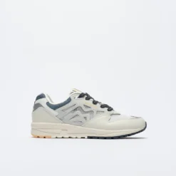 Karhu - Legacy 96 (Lilly White/Transparent)
