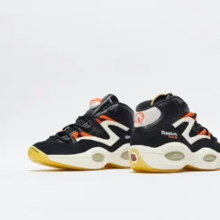 Reebok - Question Pump (Core Black/Classic White/Chalk) -Mode Vêtement Magasin Reebok Question Pump Core Black Classic White Chalk 5