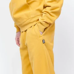 Stussy - Pigment Dyed Fleece Pant (Gold) -Mode Vêtement Magasin Stussy Pigment Dyed Fleece Pant Gold 3