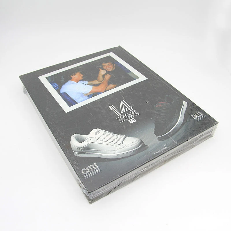 Mike Vallely Skatebook 4 3 Mike Vallely Skatebook 4 – Image 3